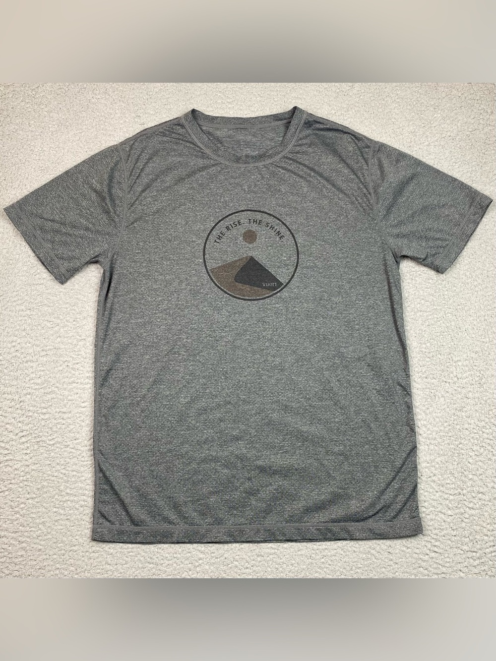 Vuori Grandview Tech T Shirt Men's Size L (Estimated) Gray Perfomance Stretch